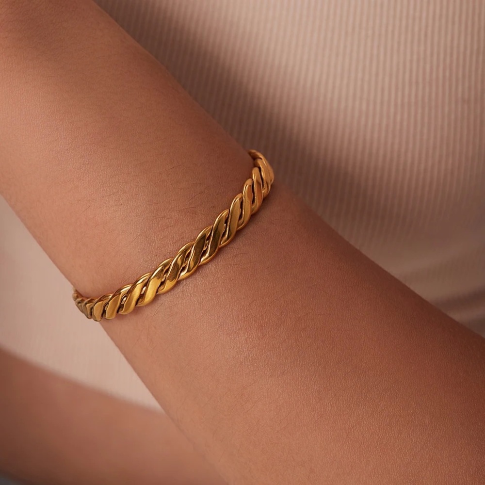 ◾️18K Gold Plated Twisted Open Bangle Cuff Bracelet